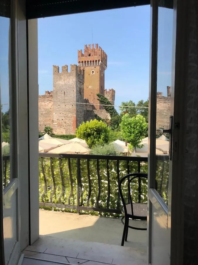 Castello Centro Storico Hotel Lazise Italy