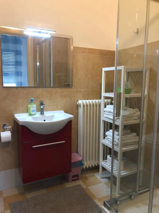 Castello Centro Storico Hotel Lazise Italy