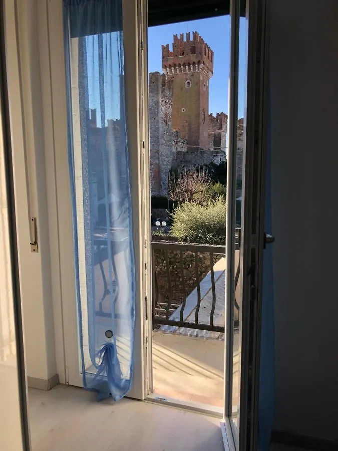 Castello Centro Storico Hotel Lazise