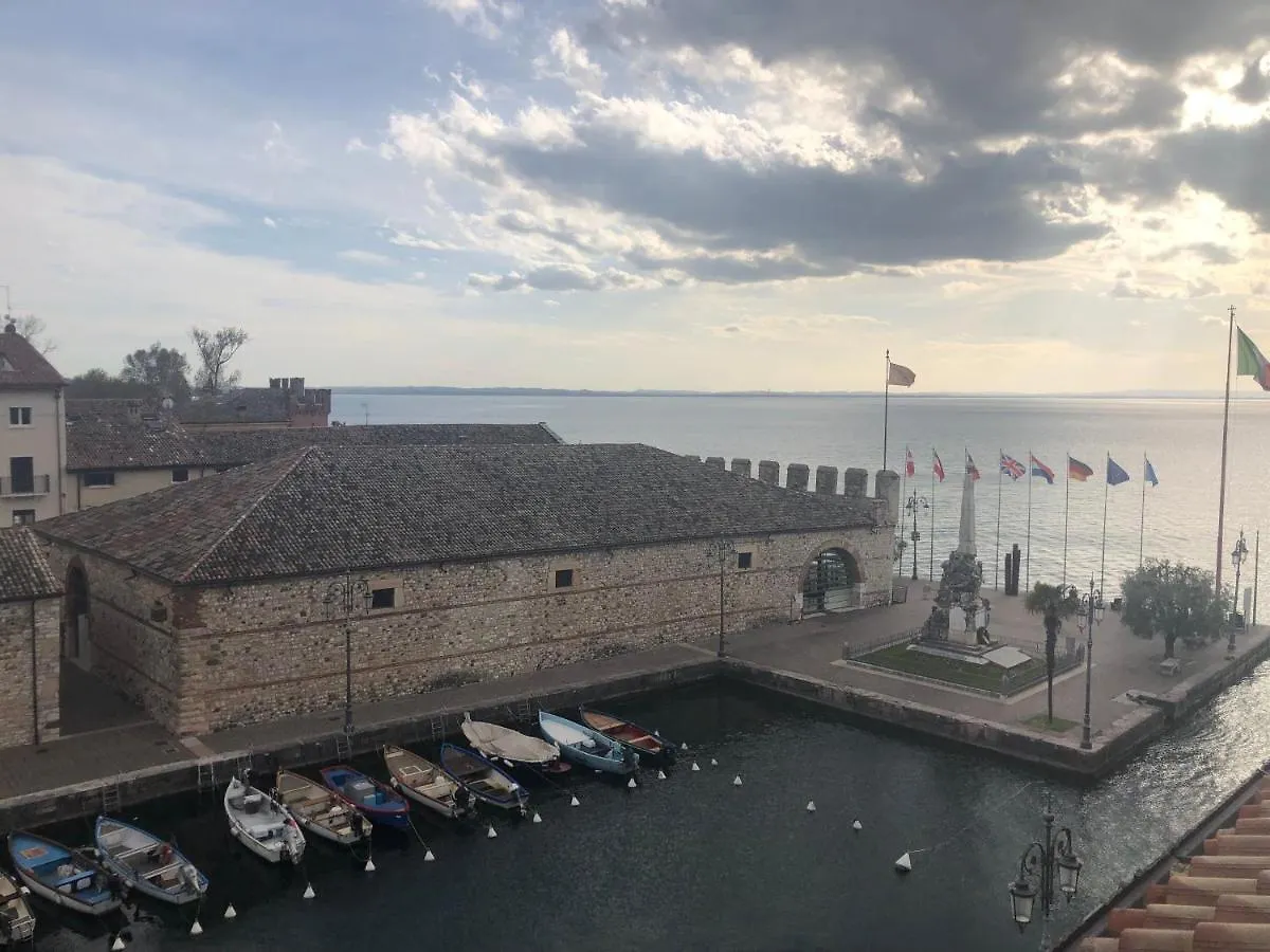 Castello Centro Storico Hotel Lazise 0*,  Italy